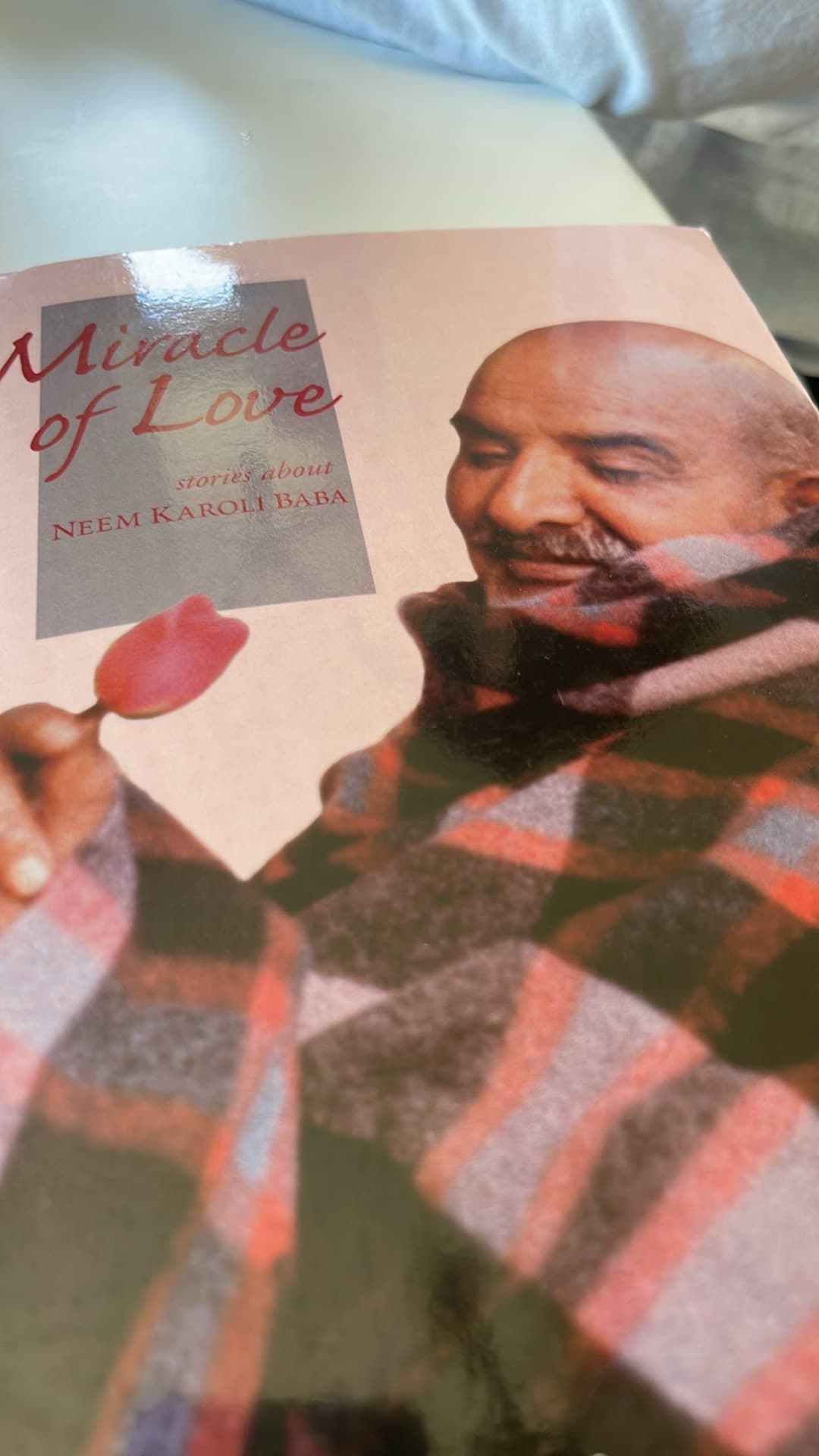 The cover of Miracle of Love: Stories about Neem Karoli Baba.